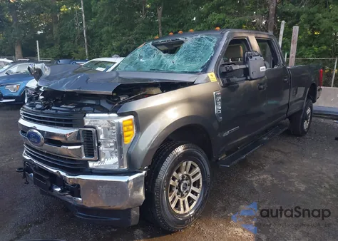 2017 Ford F-350 Xl из США, поврежденный, VIN 1FT7W3BT3HEE79471